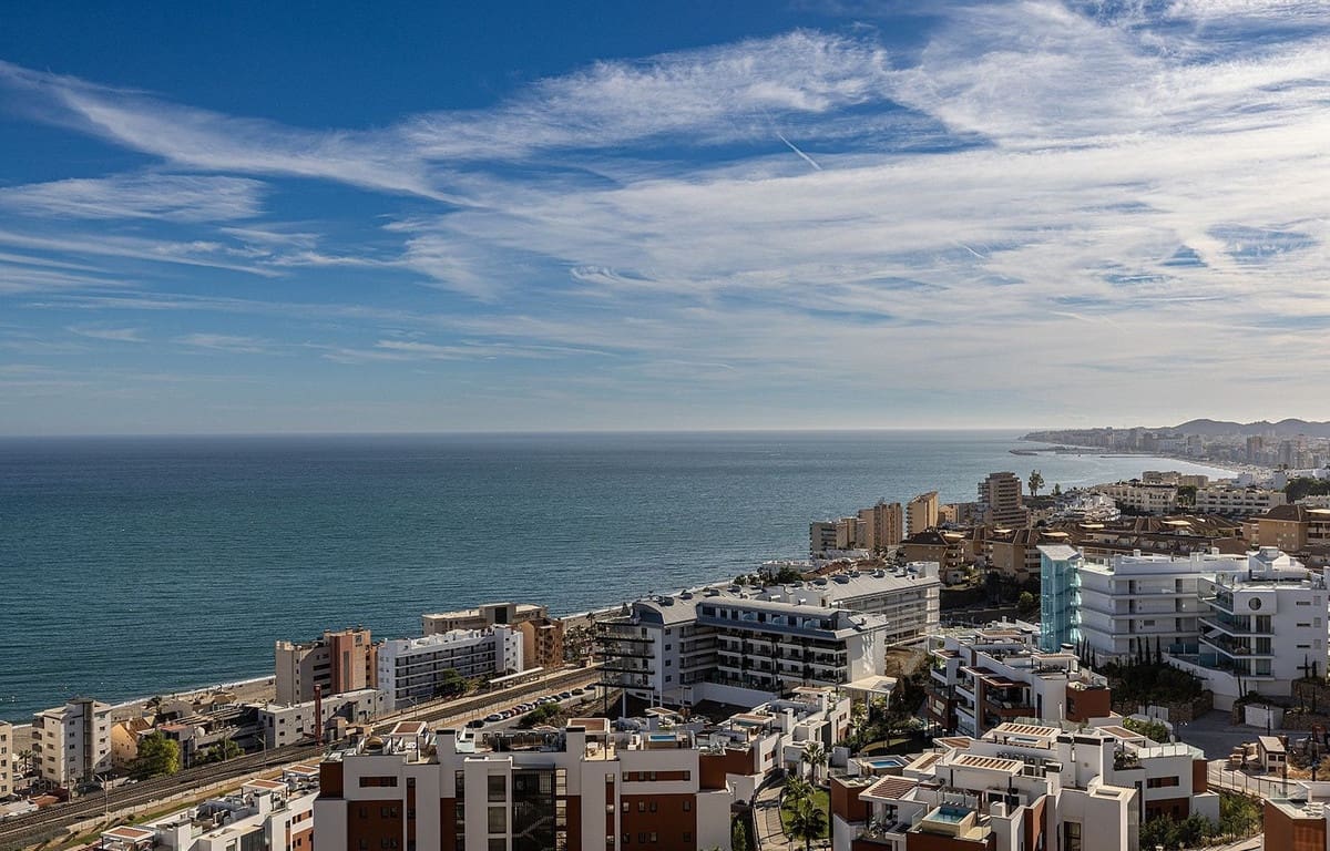 2 sypialnia Apartament na sprzedaż w Fuengirola z basenem - 695 000 € (Ref: 9976269)