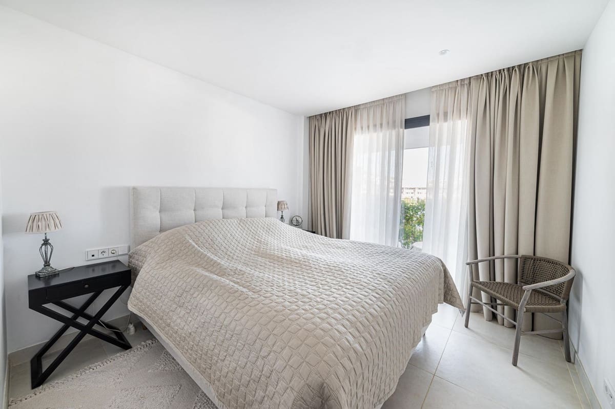 2 sypialnia Apartament na sprzedaż w Benalmadena z basenem garażem - 730 000 € (Ref: 9976270)