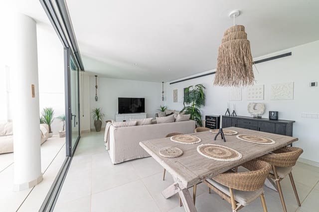 Apartamento de 2 habitaciones en Benalmádena en venta con piscina garaje - 730.000 € (Ref: 9976270)