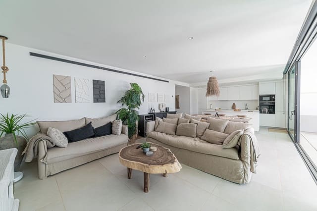 Apartamento de 2 habitaciones en Benalmádena en venta con piscina garaje - 730.000 € (Ref: 9976270)