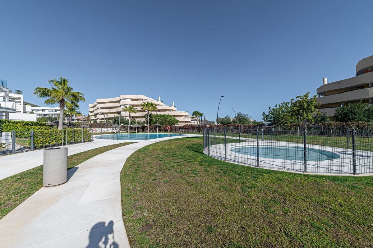 2 sypialnia Apartament na sprzedaż w Benalmadena z basenem garażem - 730 000 € (Ref: 9976270)