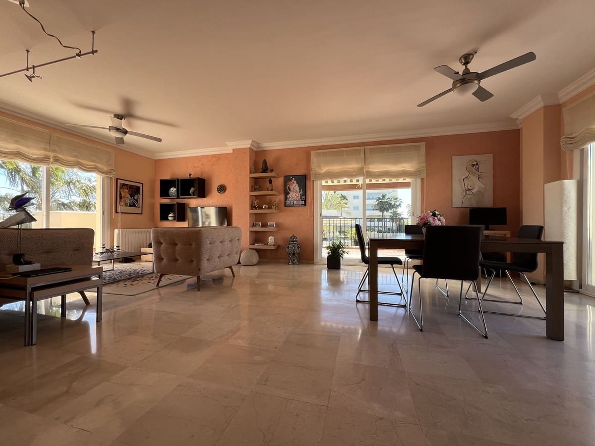 3 sypialnia Apartament na sprzedaż w La Cala Hills z basenem garażem - 660 000 € (Ref: 9976271)