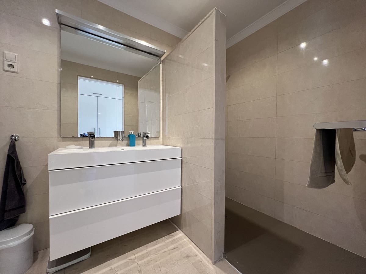 3 sypialnia Apartament na sprzedaż w La Cala Hills z basenem garażem - 660 000 € (Ref: 9976271)