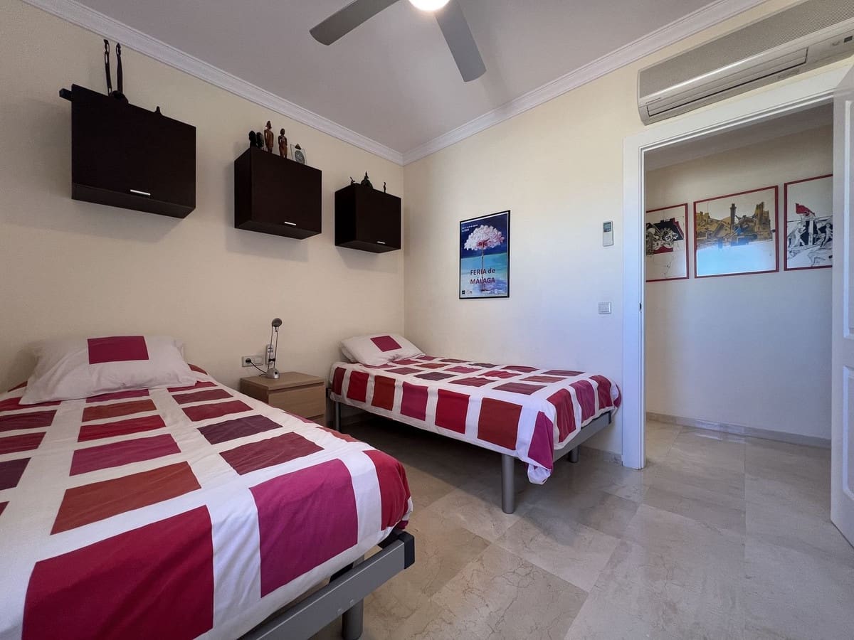 3 sypialnia Apartament na sprzedaż w La Cala Hills z basenem garażem - 660 000 € (Ref: 9976271)