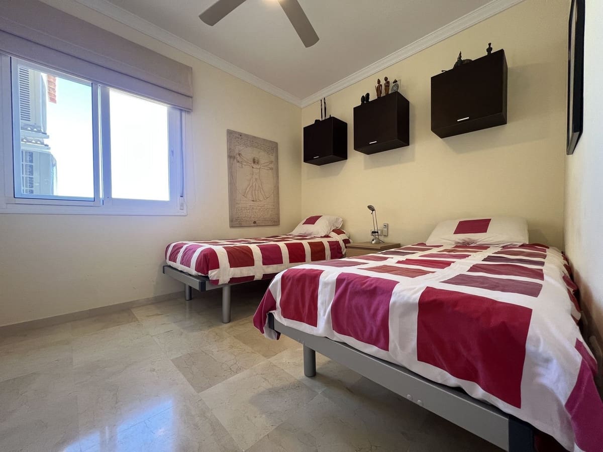 3 sypialnia Apartament na sprzedaż w La Cala Hills z basenem garażem - 660 000 € (Ref: 9976271)