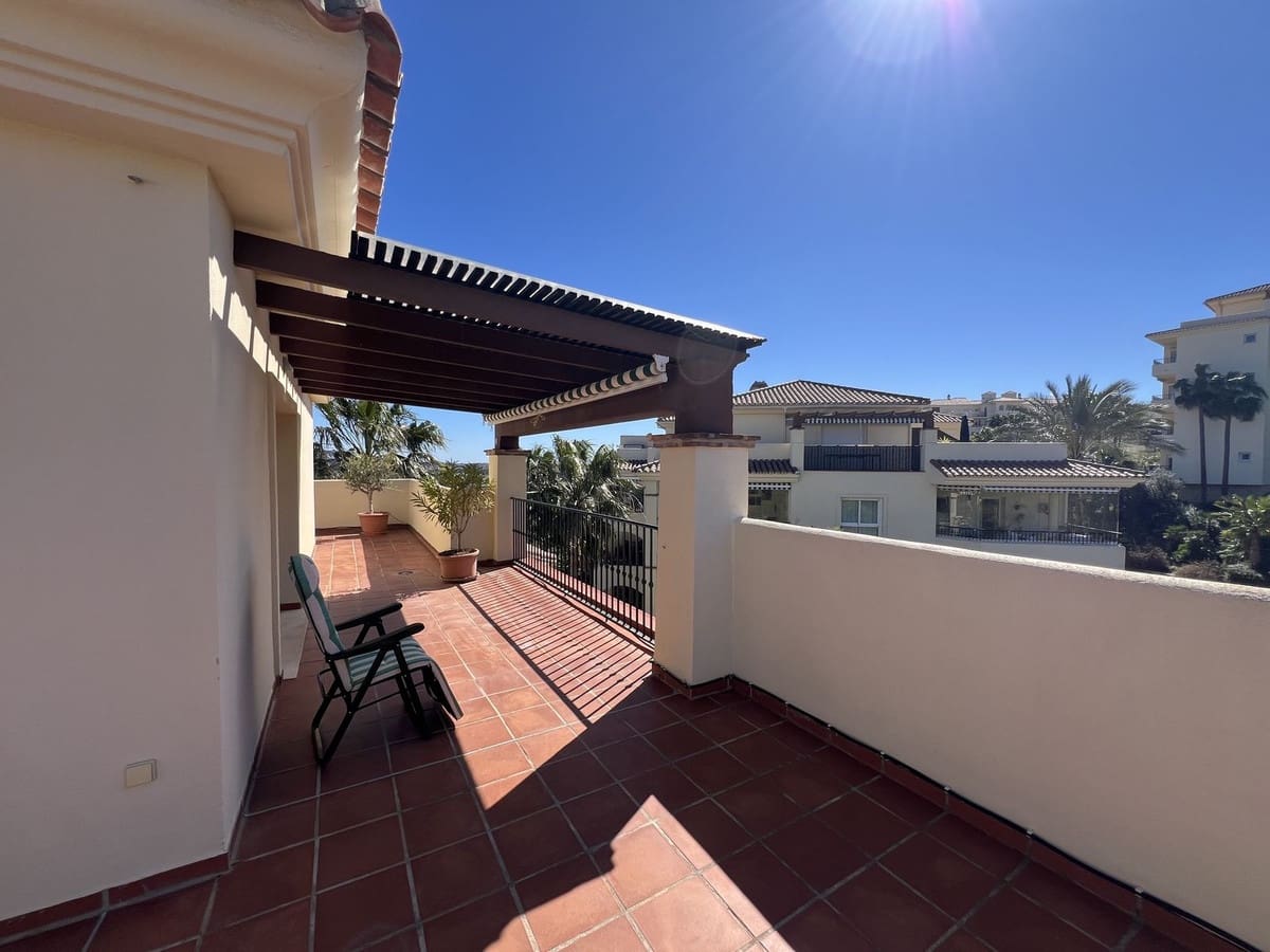 3 sypialnia Apartament na sprzedaż w La Cala Hills z basenem garażem - 660 000 € (Ref: 9976271)