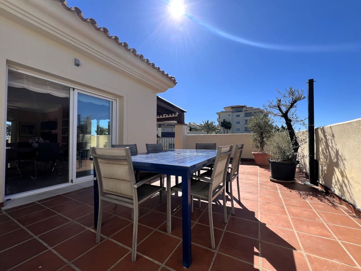 3 sypialnia Apartament na sprzedaż w La Cala Hills z basenem garażem - 660 000 € (Ref: 9976271)