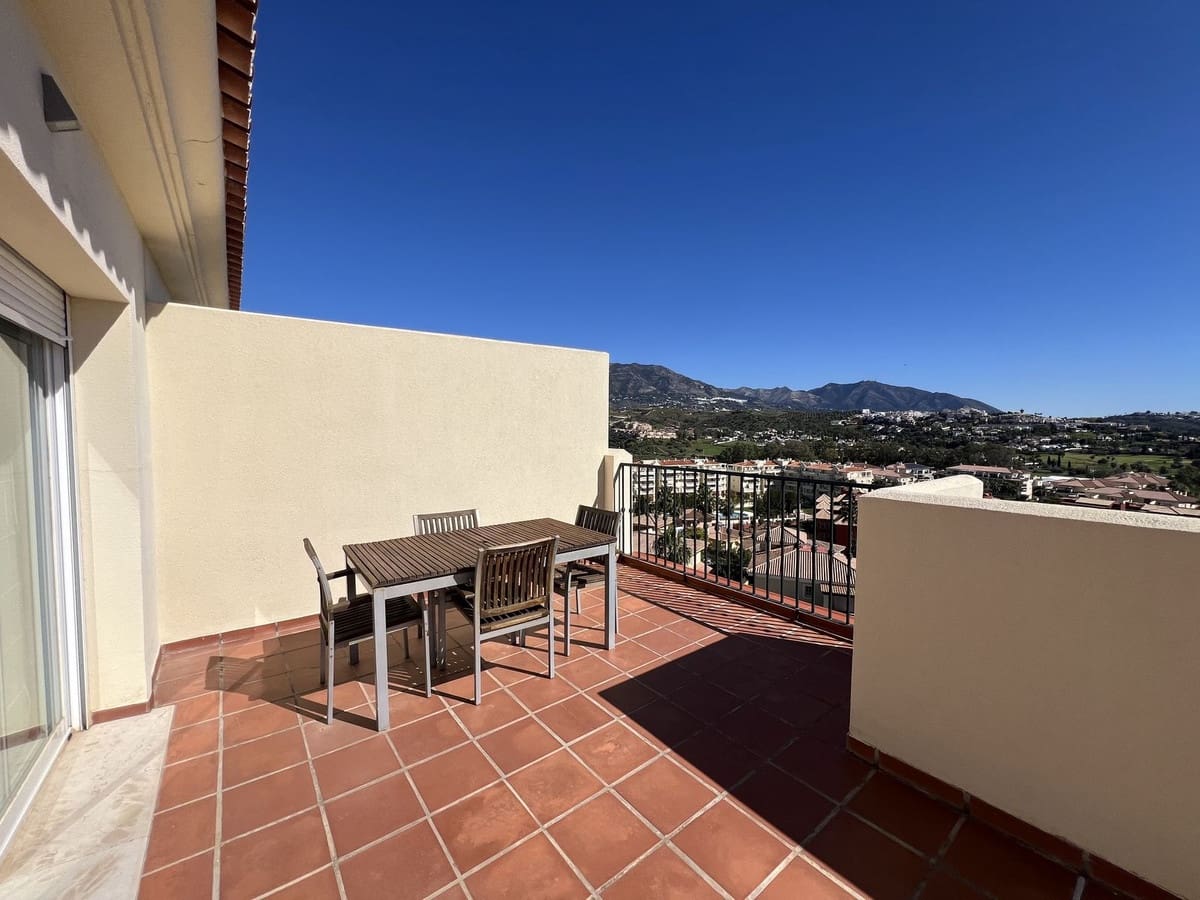 3 sypialnia Apartament na sprzedaż w La Cala Hills z basenem garażem - 660 000 € (Ref: 9976271)
