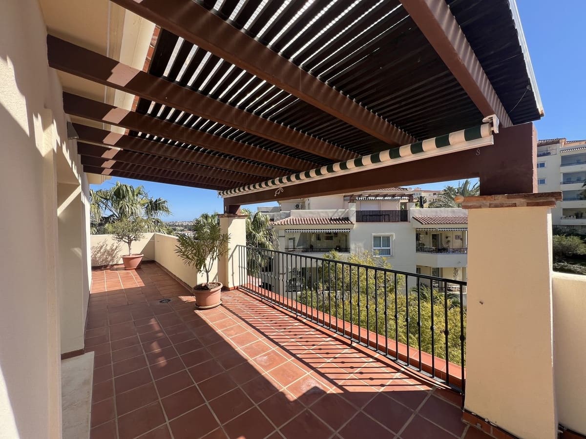 3 sypialnia Apartament na sprzedaż w La Cala Hills z basenem garażem - 660 000 € (Ref: 9976271)
