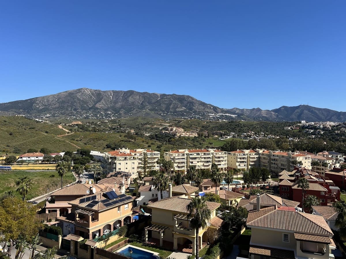 3 sypialnia Apartament na sprzedaż w La Cala Hills z basenem garażem - 660 000 € (Ref: 9976271)