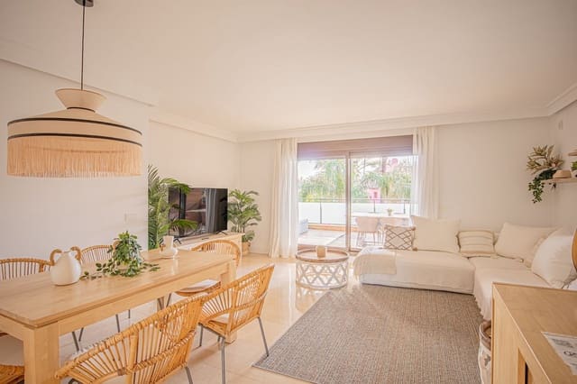 3 Zimmer Apartment zu verkaufen in Estepona mit Pool - 730.000 € (Ref: 9976272)