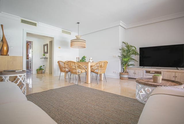 3 Zimmer Apartment zu verkaufen in Estepona mit Pool - 730.000 € (Ref: 9976272)
