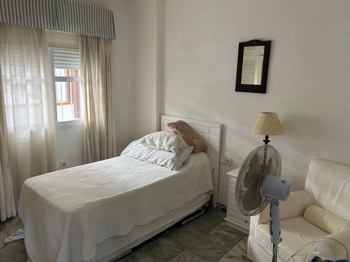 3 soveværelse Lejlighed til salg i Fuengirola med swimmingpool - € 745.000 (Ref: 9976274)