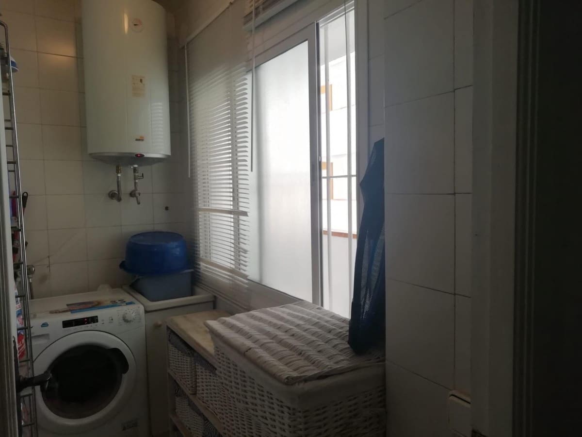 3 soveværelse Lejlighed til salg i Fuengirola med swimmingpool - € 745.000 (Ref: 9976274)