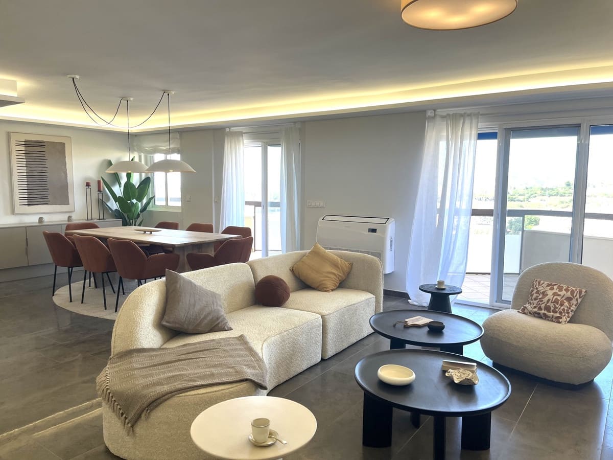 4 makuuhuone Huoneisto myytävänä paikassa Fuengirola mukana uima-altaan - 690 000 € (Ref: 9976276)