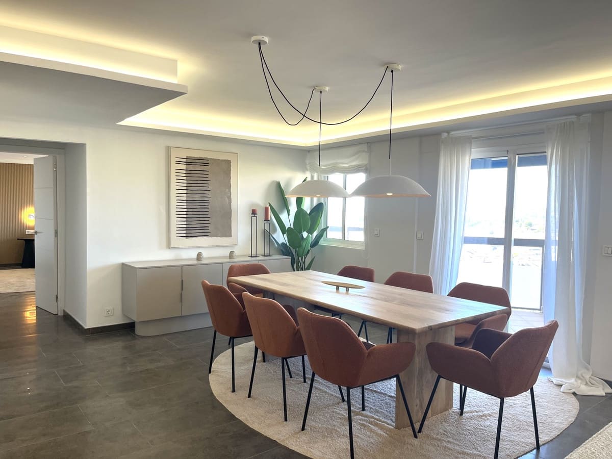 4 makuuhuone Huoneisto myytävänä paikassa Fuengirola mukana uima-altaan - 690 000 € (Ref: 9976276)