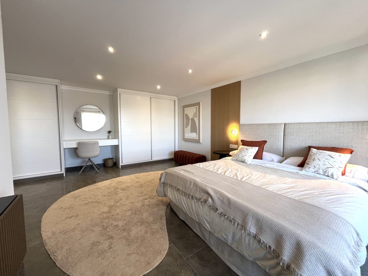 4 makuuhuone Huoneisto myytävänä paikassa Fuengirola mukana uima-altaan - 690 000 € (Ref: 9976276)