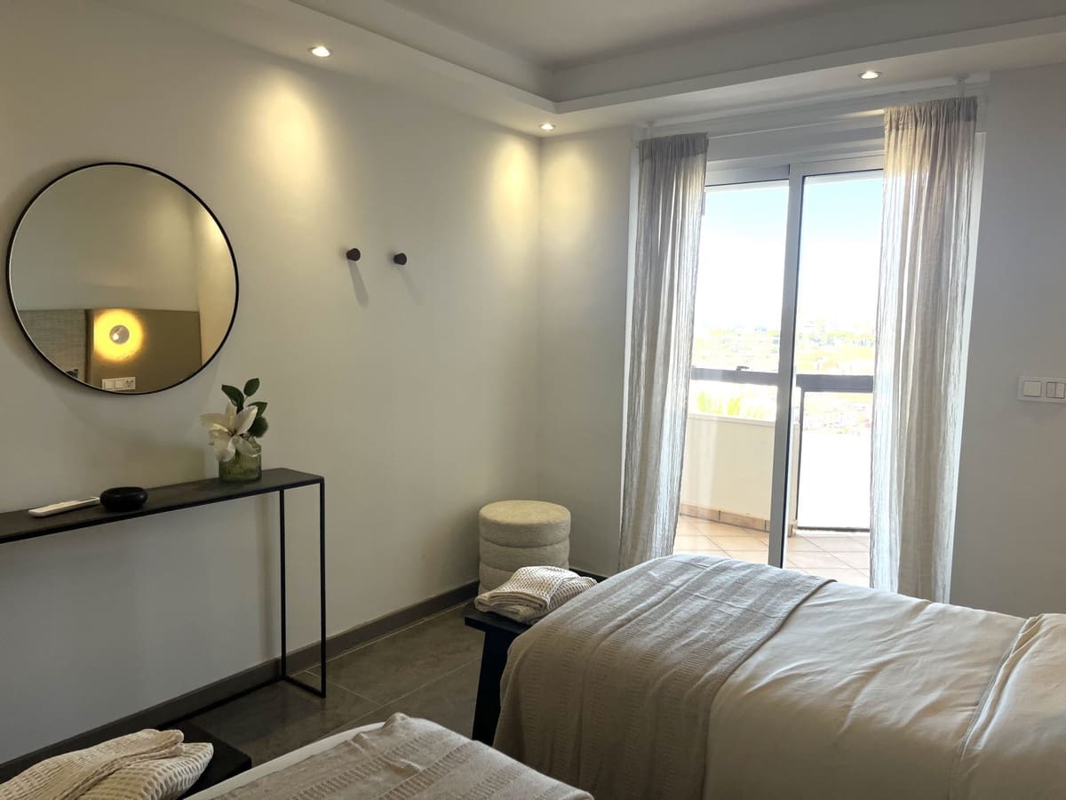 4 makuuhuone Huoneisto myytävänä paikassa Fuengirola mukana uima-altaan - 690 000 € (Ref: 9976276)