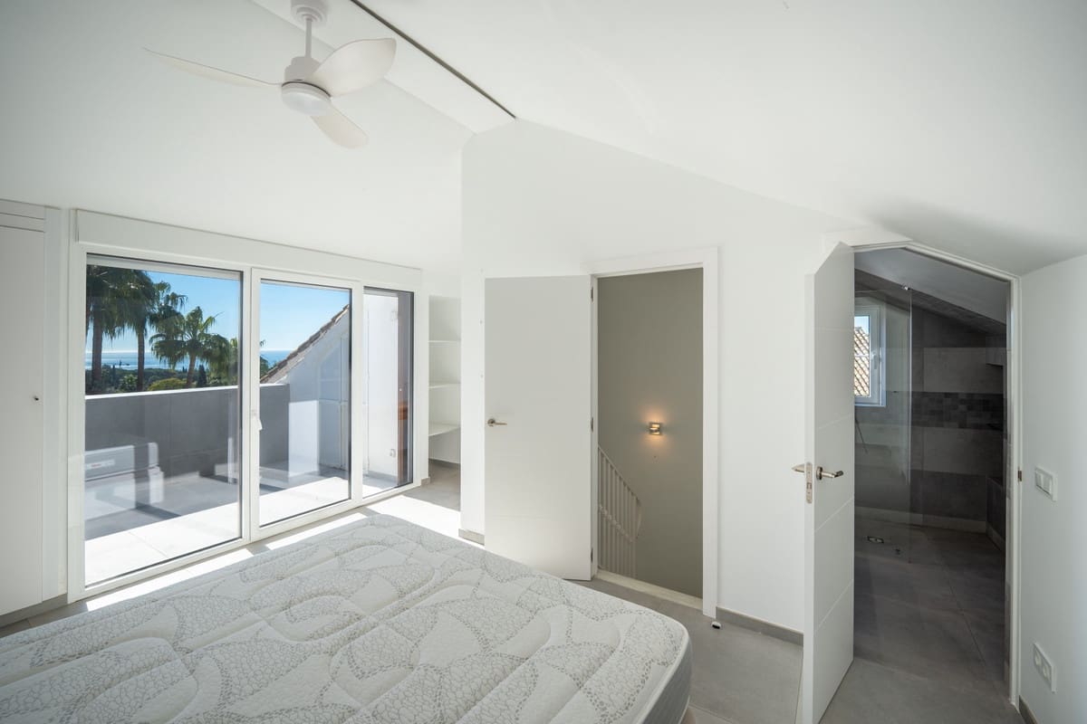3 soverom Villa til salgs i Golden Mile med svømmebasseng - € 730 000 (Ref: 9976277)