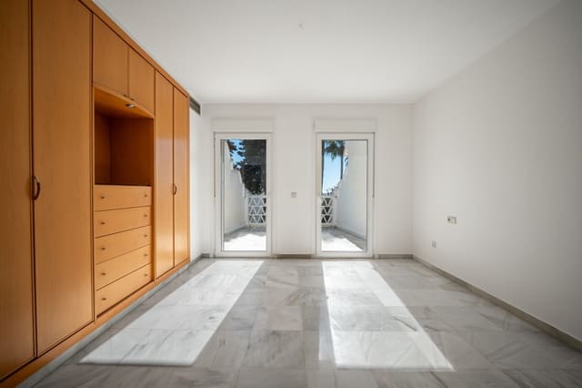 3 soverom Villa til salgs i Golden Mile, Marbella med svømmebasseng - € 730 000 (Ref: 9976277)
