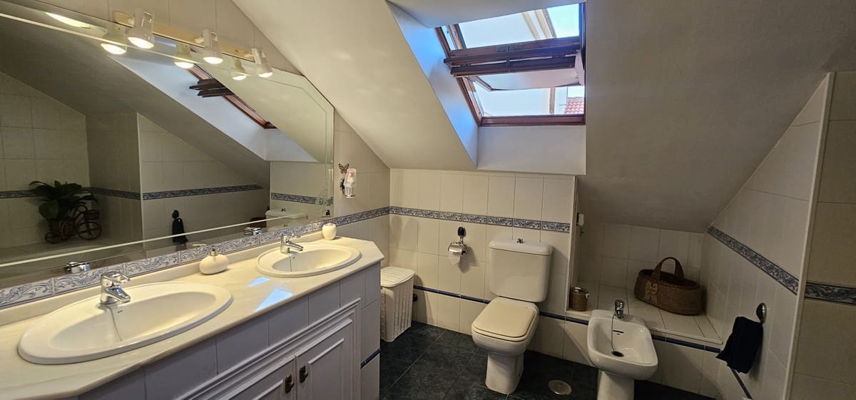5 Zimmer Apartment zu verkaufen in Fuengirola mit Pool - 742.000 € (Ref: 9976280)