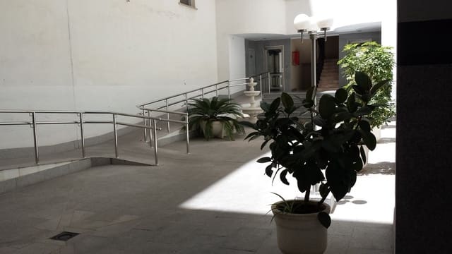 5 Zimmer Apartment zu verkaufen in Fuengirola mit Pool - 745.000 € (Ref: 9976280)