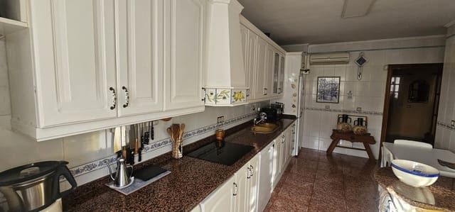 5 Zimmer Apartment zu verkaufen in Fuengirola mit Pool - 745.000 € (Ref: 9976280)