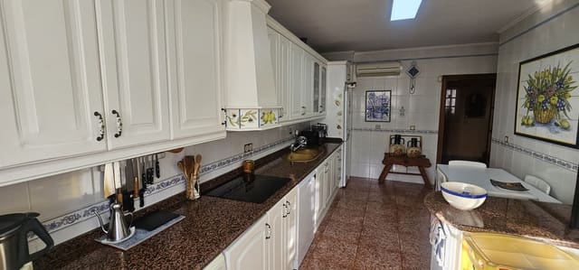 5 Zimmer Apartment zu verkaufen in Fuengirola mit Pool - 745.000 € (Ref: 9976280)