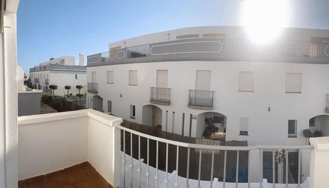 3 soverom Hus til salgs i Atalaya-Isdabe, Estepona med svømmebasseng garasje - € 655 000 (Ref: 9976281)
