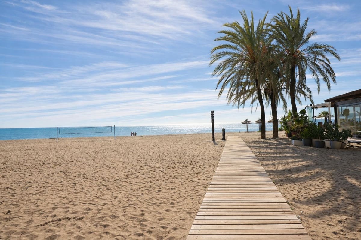 3 slaapkamer Appartement te koop in Estepona met garage - € 699.000 (Ref: 9976283)