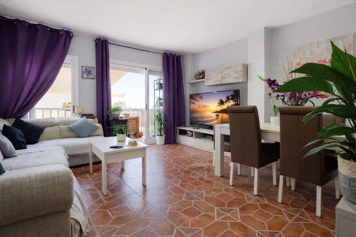 3 slaapkamer Appartement te koop in Estepona met garage - € 699.000 (Ref: 9976283)