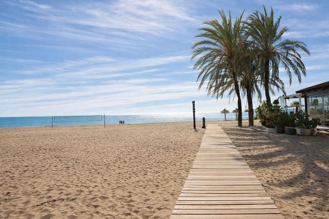 3 slaapkamer Appartement te koop in Estepona met garage - € 699.000 (Ref: 9976283)