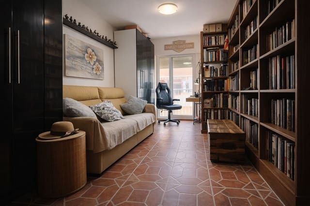 3 slaapkamer Appartement te koop in Estepona met garage - € 699.000 (Ref: 9976283)