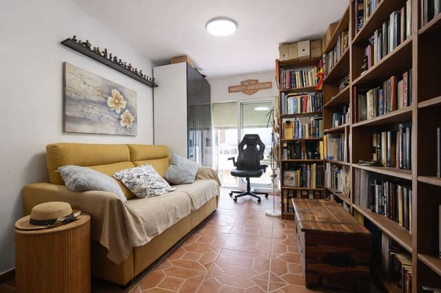 3 slaapkamer Appartement te koop in Estepona met garage - € 699.000 (Ref: 9976283)