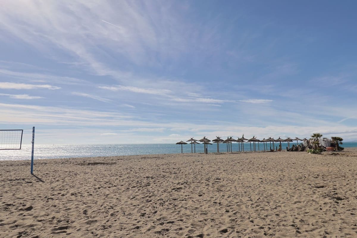 3 slaapkamer Appartement te koop in Estepona met garage - € 699.000 (Ref: 9976283)
