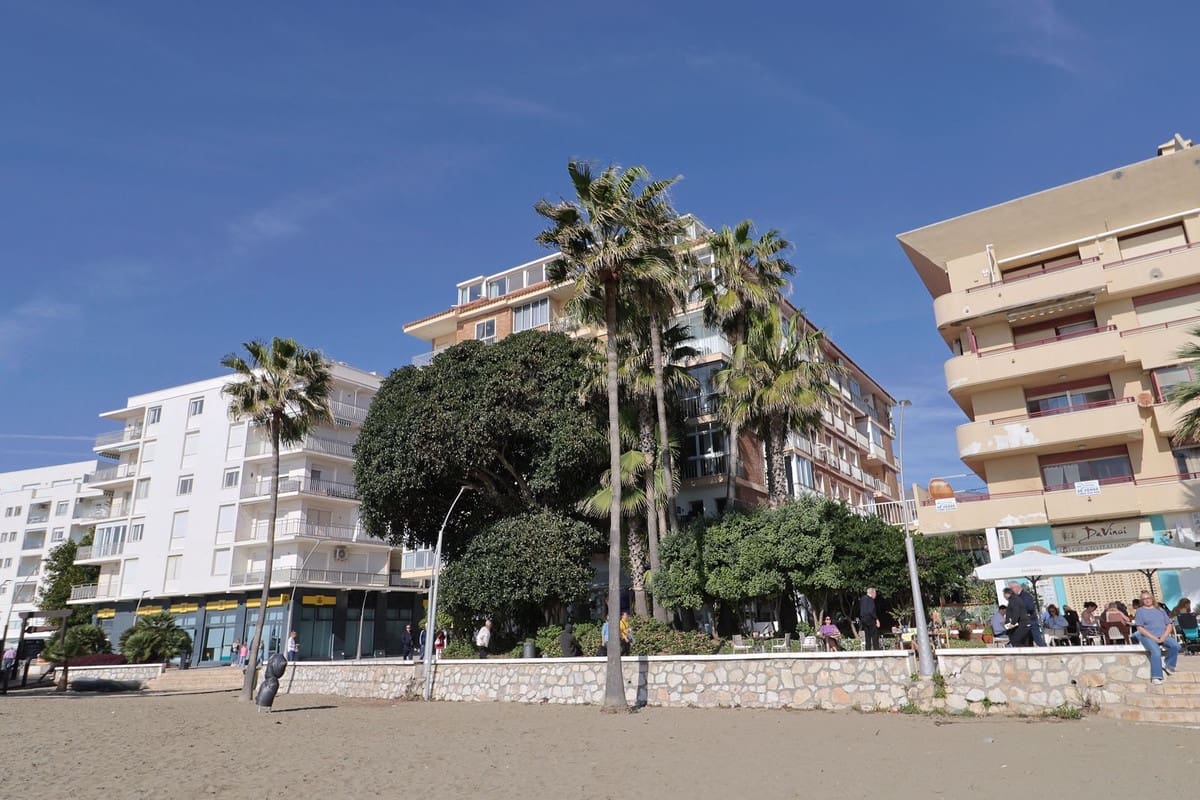 3 slaapkamer Appartement te koop in Estepona met garage - € 699.000 (Ref: 9976283)