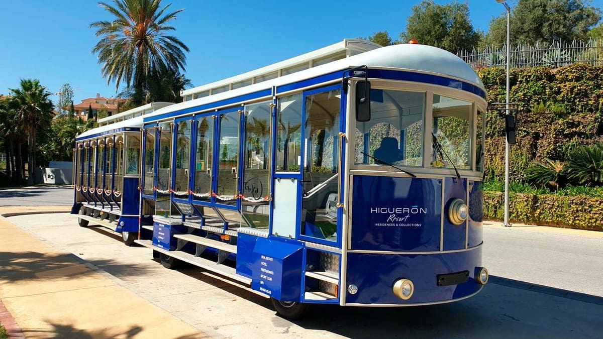 2 soveværelse Lejlighed til salg i Fuengirola med swimmingpool - € 745.000 (Ref: 9976286)