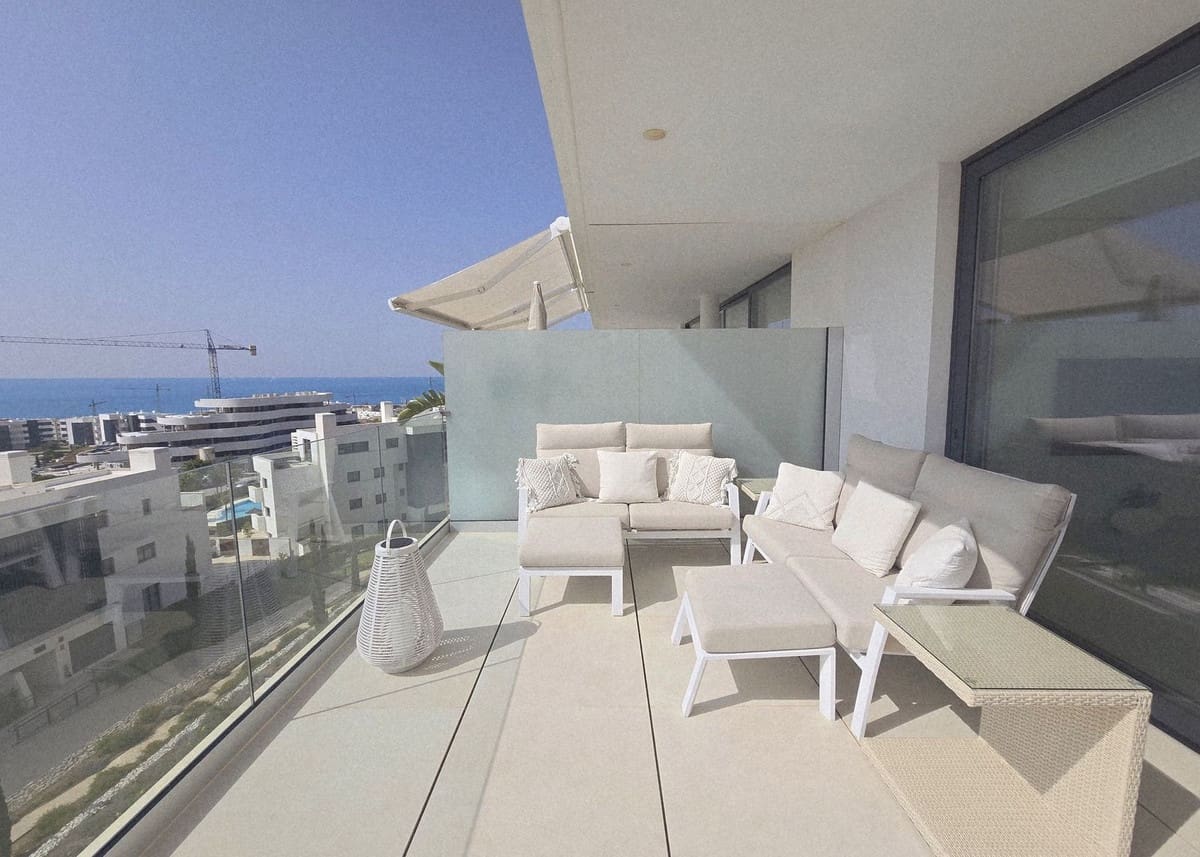 2 soveværelse Lejlighed til salg i Fuengirola med swimmingpool - € 745.000 (Ref: 9976286)