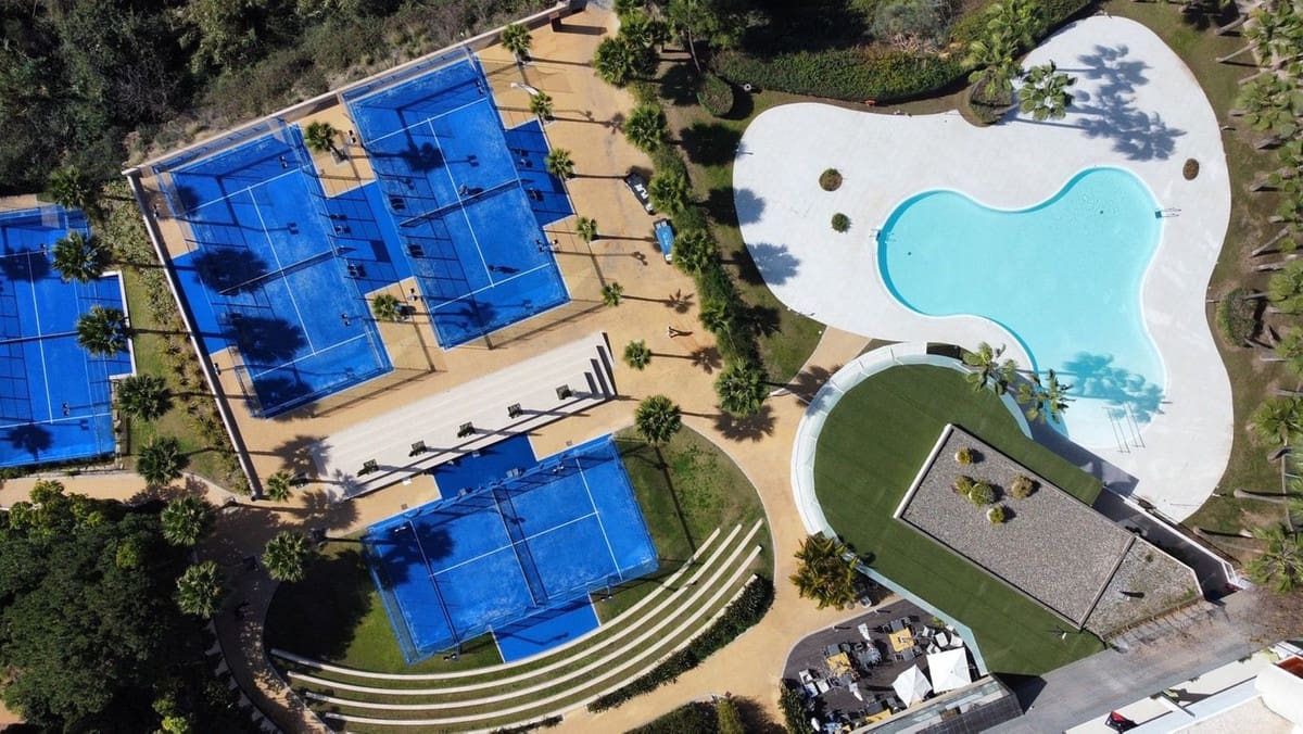 2 soveværelse Lejlighed til salg i Fuengirola med swimmingpool - € 745.000 (Ref: 9976286)