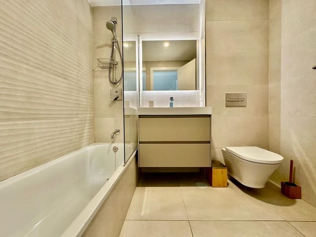 2 soverom Leilighet til salgs i Elviria, Marbella med svømmebasseng - € 699 000 (Ref: 9976289)