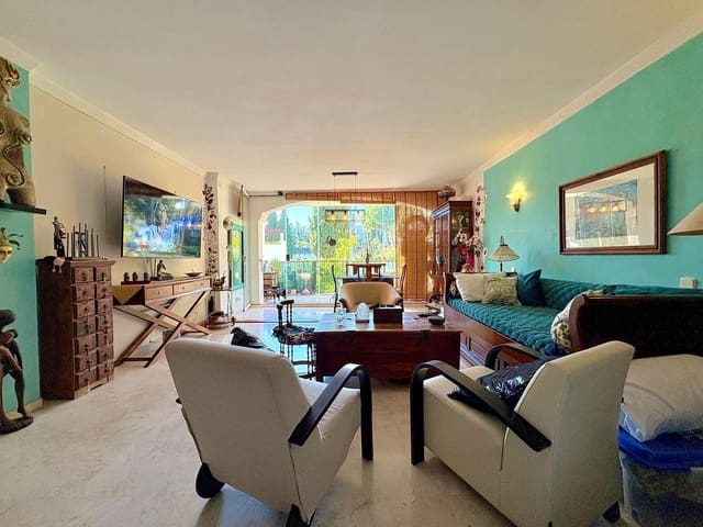 1 sovrum Lägenhet till salu i Marbella med pool - 749 000 € (Ref: 9976290)