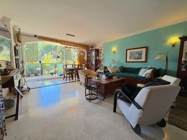1 sovrum Lägenhet till salu i Marbella med pool - 749 000 € (Ref: 9976290)