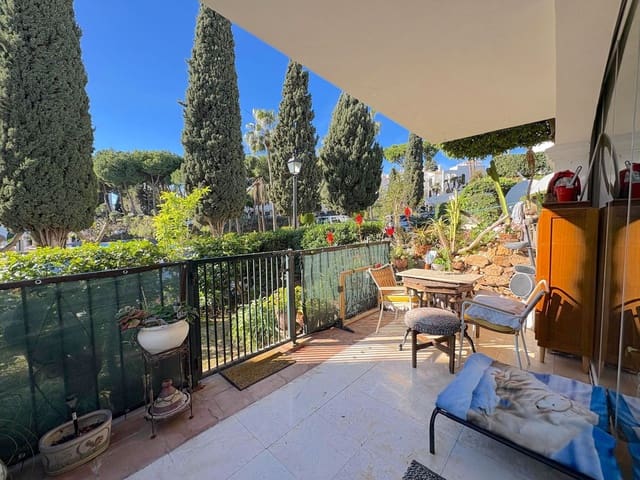 1 sovrum Lägenhet till salu i Marbella med pool - 749 000 € (Ref: 9976290)