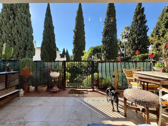 1 sovrum Lägenhet till salu i Marbella med pool - 749 000 € (Ref: 9976290)