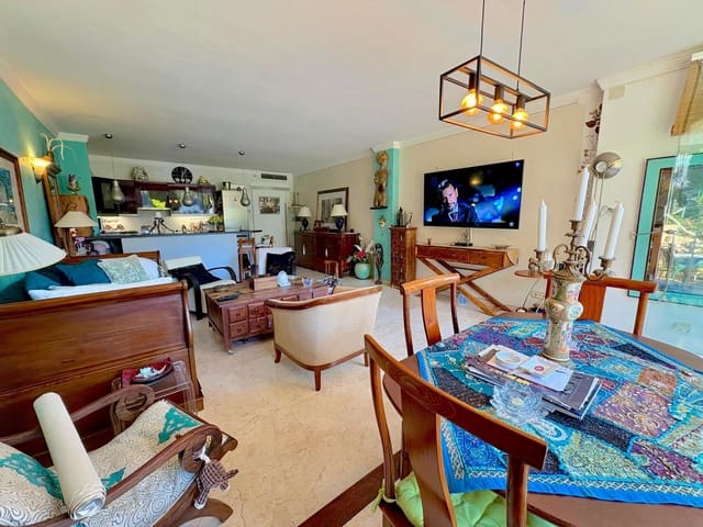 1 sovrum Lägenhet till salu i Marbella med pool - 749 000 € (Ref: 9976290)