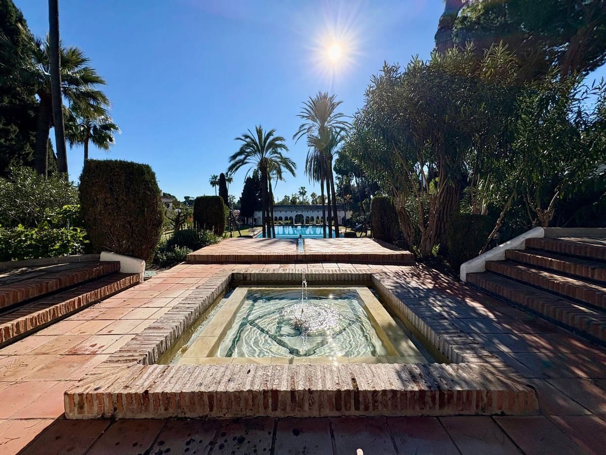 1 sovrum Lägenhet till salu i Marbella med pool - 749 000 € (Ref: 9976290)