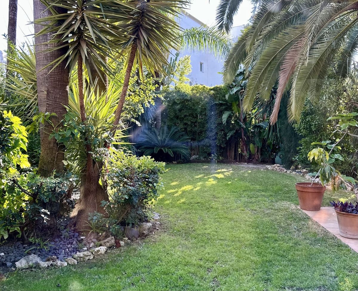 4 soverom Kjedet enebolig til salgs i Atalaya-Isdabe med svømmebasseng garasje - € 699 000 (Ref: 9976291)