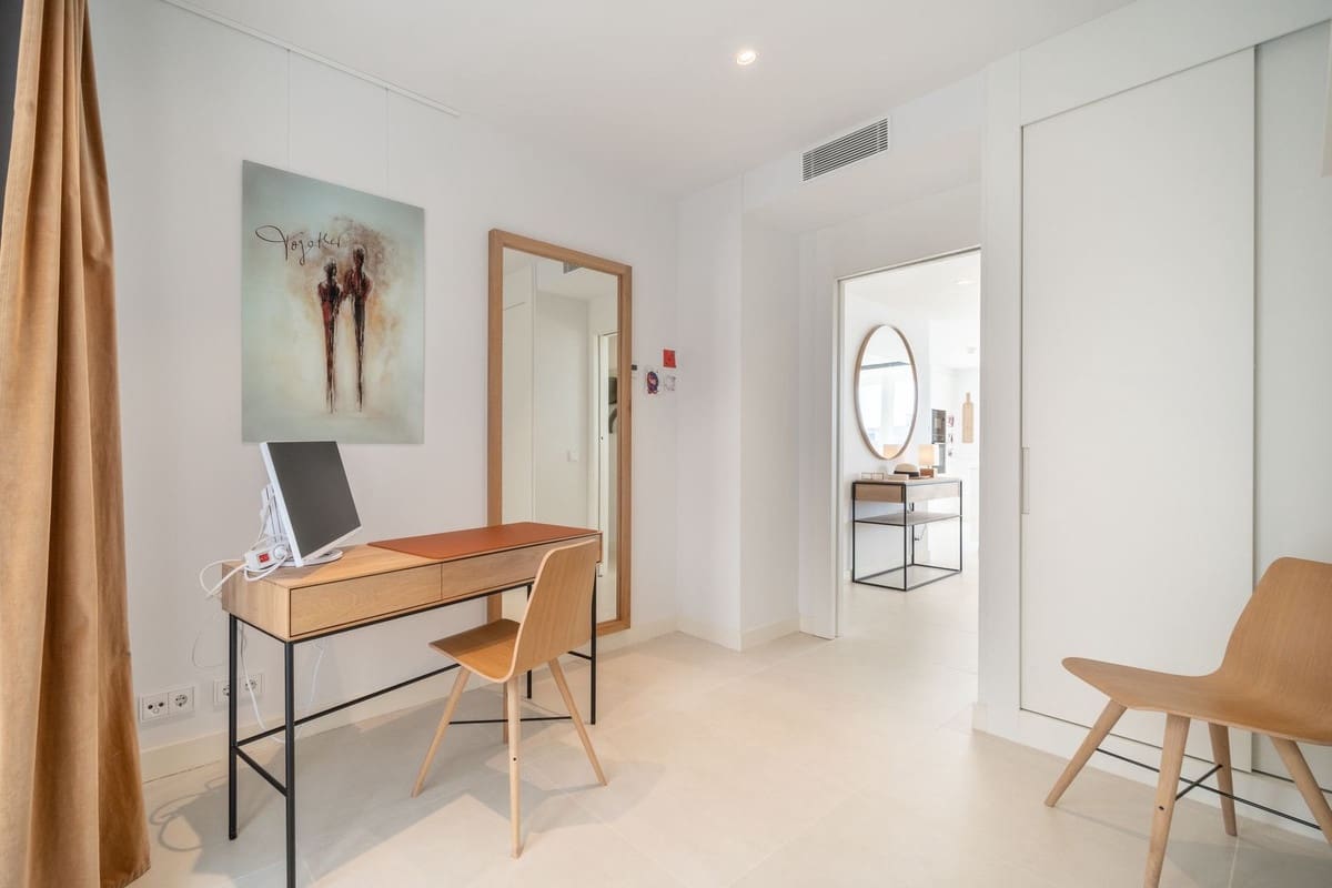 3 sypialnia Apartament na sprzedaż w Fuengirola z basenem garażem - 739 000 € (Ref: 9976293)