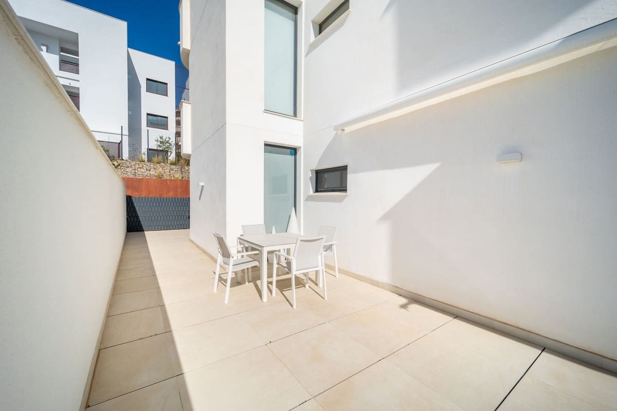 3 sypialnia Apartament na sprzedaż w Fuengirola z basenem garażem - 739 000 € (Ref: 9976293)