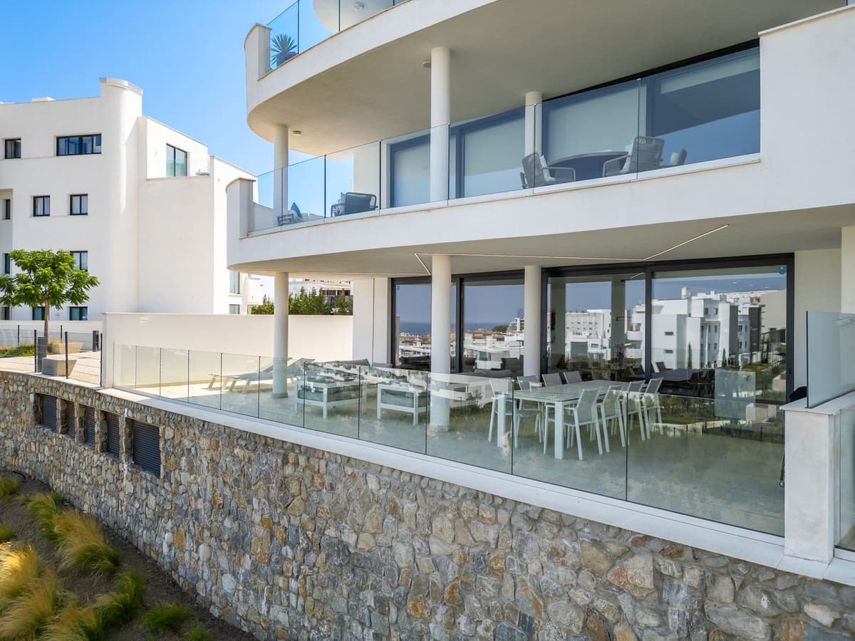 3 sypialnia Apartament na sprzedaż w Fuengirola z basenem garażem - 739 000 € (Ref: 9976293)
